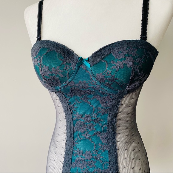 Lace Sea Green Chemise - Picture 4 of 14